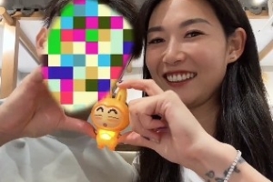 麻将胡了模拟器-杨莉娜七夕节疑似晒对象合影:“七”待是你,“夕”望也是你