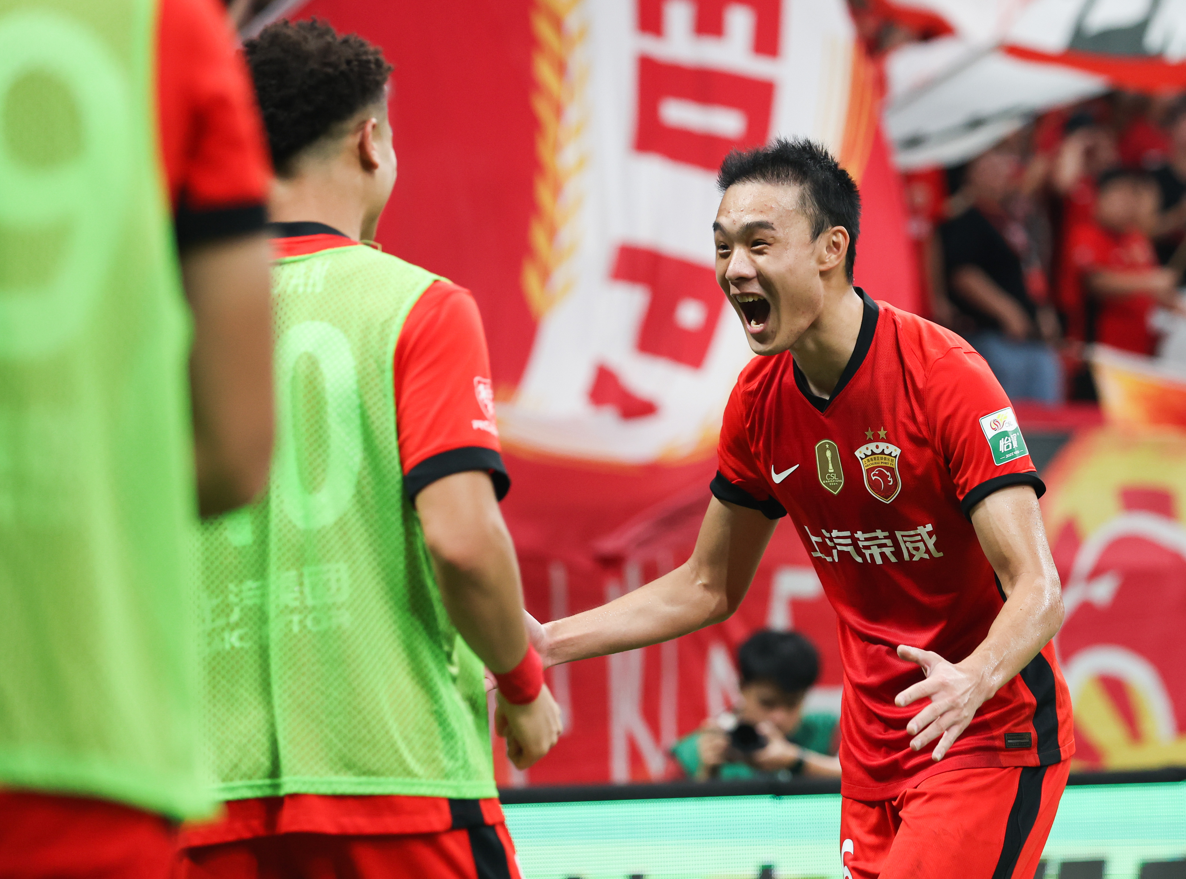 麻将胡了-刘若钒:中场时武磊建议我“往里面走”,会一步一步慢慢提高